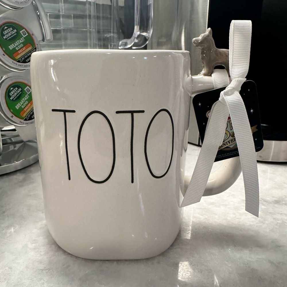 Rae Dunn TOTO Wizard of Oz Mug - NWT